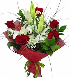 1 dal kazablanka 5 kırmızı gül buketi  Diyarbakır çiçekçiler 