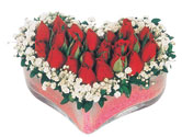  Diyarbakır hediye sevgilime hediye çiçek  mika kalpte kirmizi güller 9 