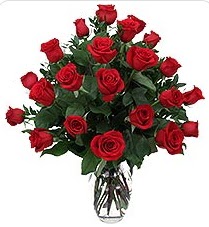  Diyarbakır yurtiçi ve yurtdışı çiçek siparişi  24 adet kırmızı gülden vazo tanzimi
