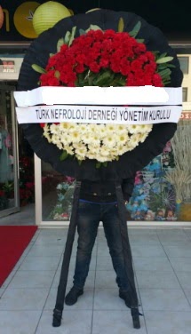 Cenaze çiçek modeli  Diyarbakır yurtiçi ve yurtdışı çiçek siparişi 